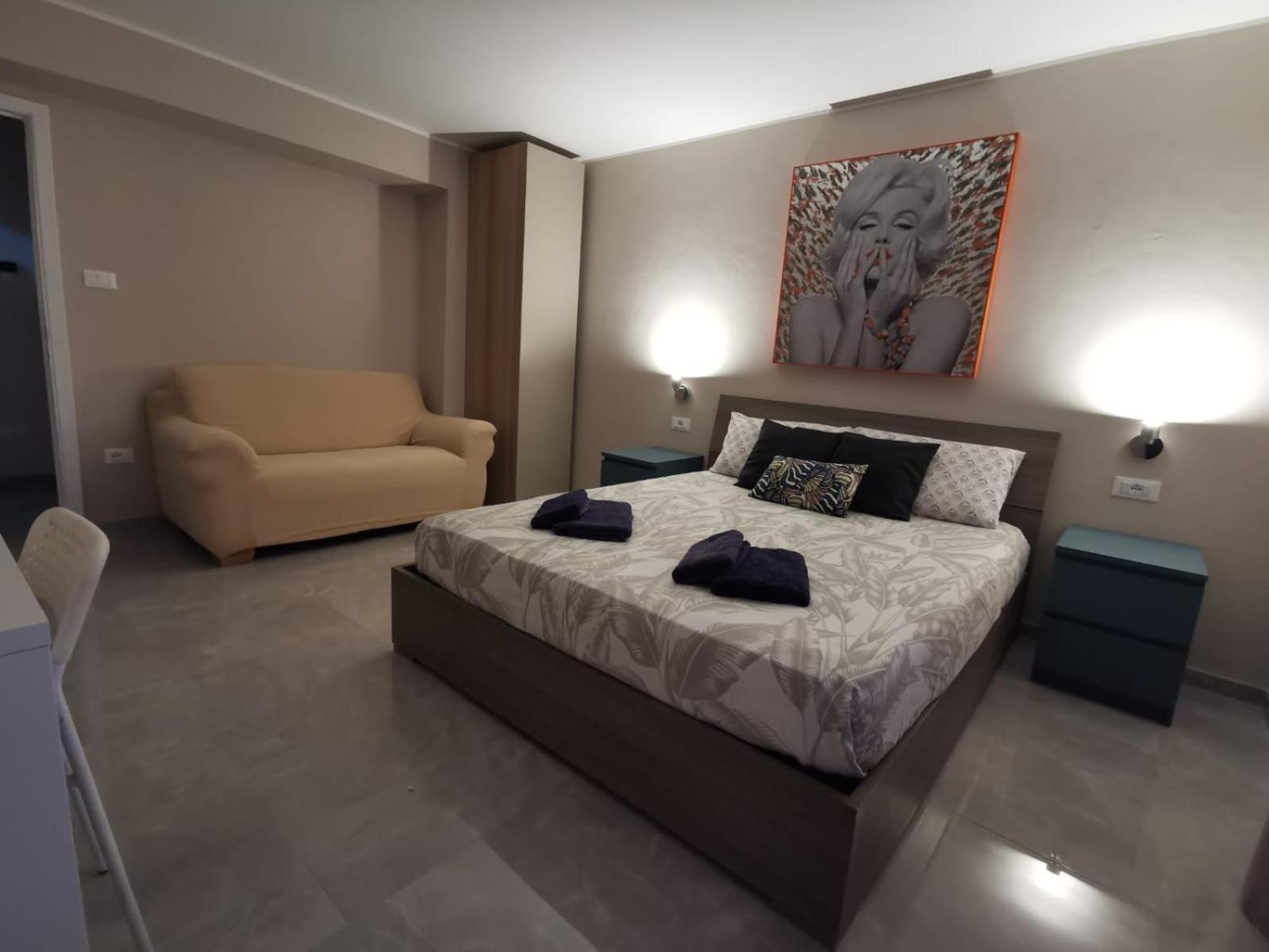 La Dimora Degli Artisti Bed & Breakfast Pescara Room photo